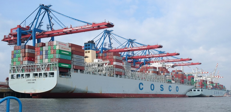 青岛港口购买中远航运港口(阿布扎比)33.3 %的股份